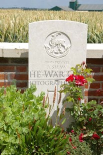 Le Cateau Military Cemetery - SHAW, J
